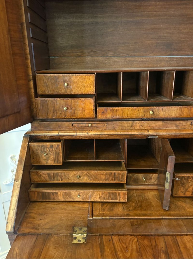 Antique Queen Anne Fantastic Quality Burr Walnut and Featherbanded Bureau Bookcase